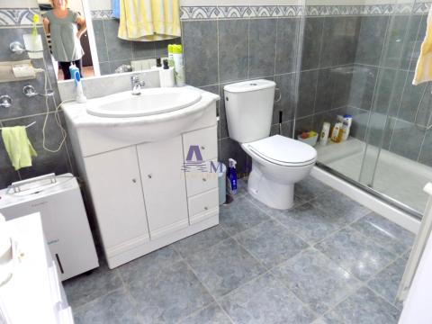 Cuarto de baño semisótano