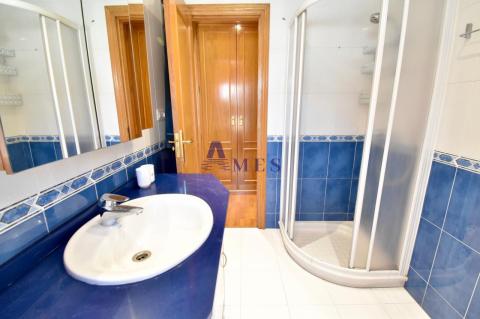 Cuarto de baño dormitorio principal