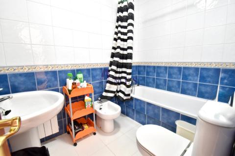Cuarto de baño completo