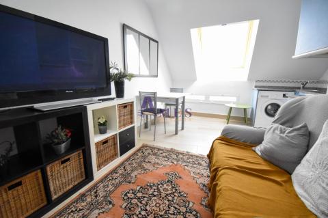 Salon comedor y cocina americana