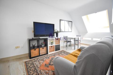 Salon comedor y cocina americana