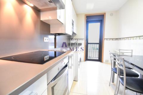 Cocina independiente con balcon